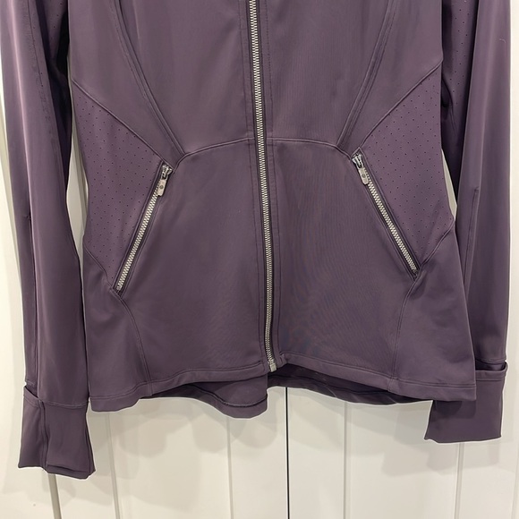 Lululemon Athletica Sleek Essentials Jacket in Boysenberry Size 10 - Picture 3 of 13